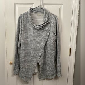 Danskin top. Gray. size XL